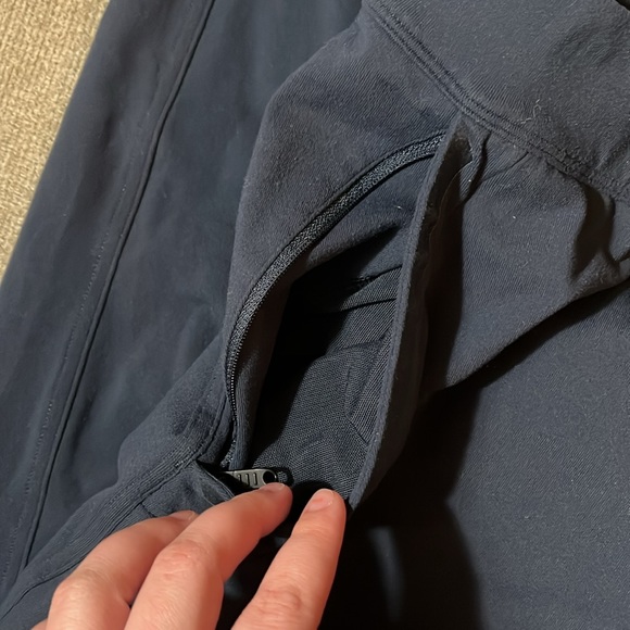 Men’s Lululemon Trainer Pants - Picture 4 of 11